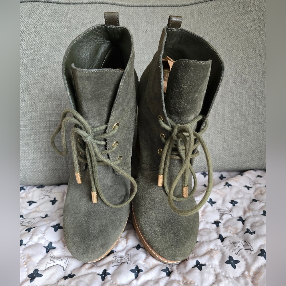 Tory Burch Olive Suede Wedge Ankle Boots - Picture 2 of 13